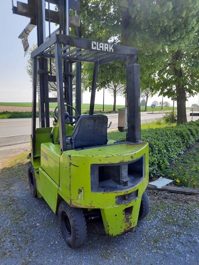 b38e658f-a2bd-4c1b-9285-0714a9f050f2